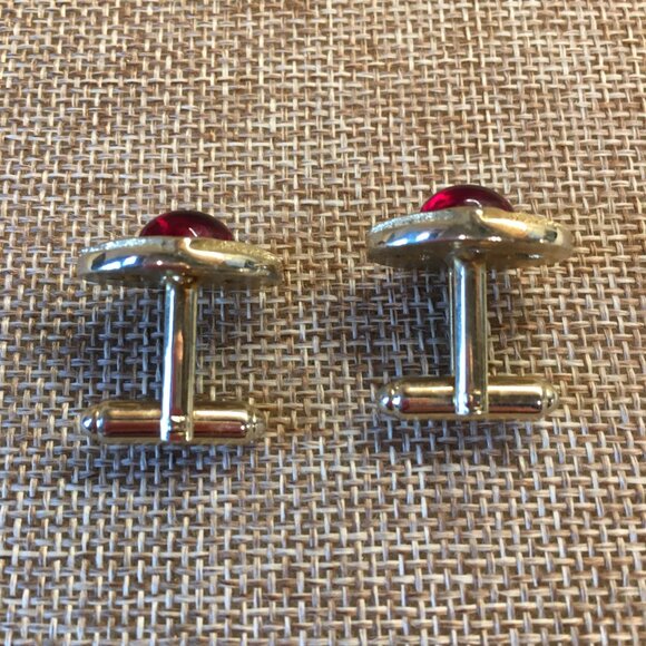 Vintage Goldtone And Red Cabochon Cufflinks Designer Signed - Picture 5 of 7